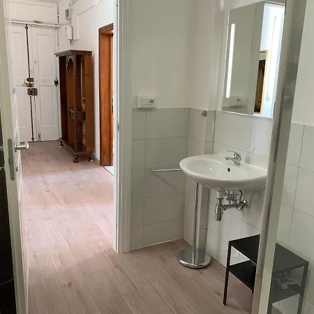 Porta Rossa Apartment *